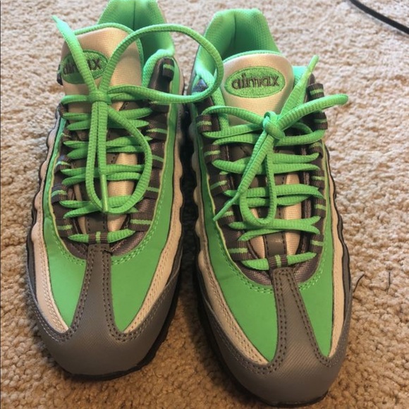 Nike Air Max - Picture 1 of 3